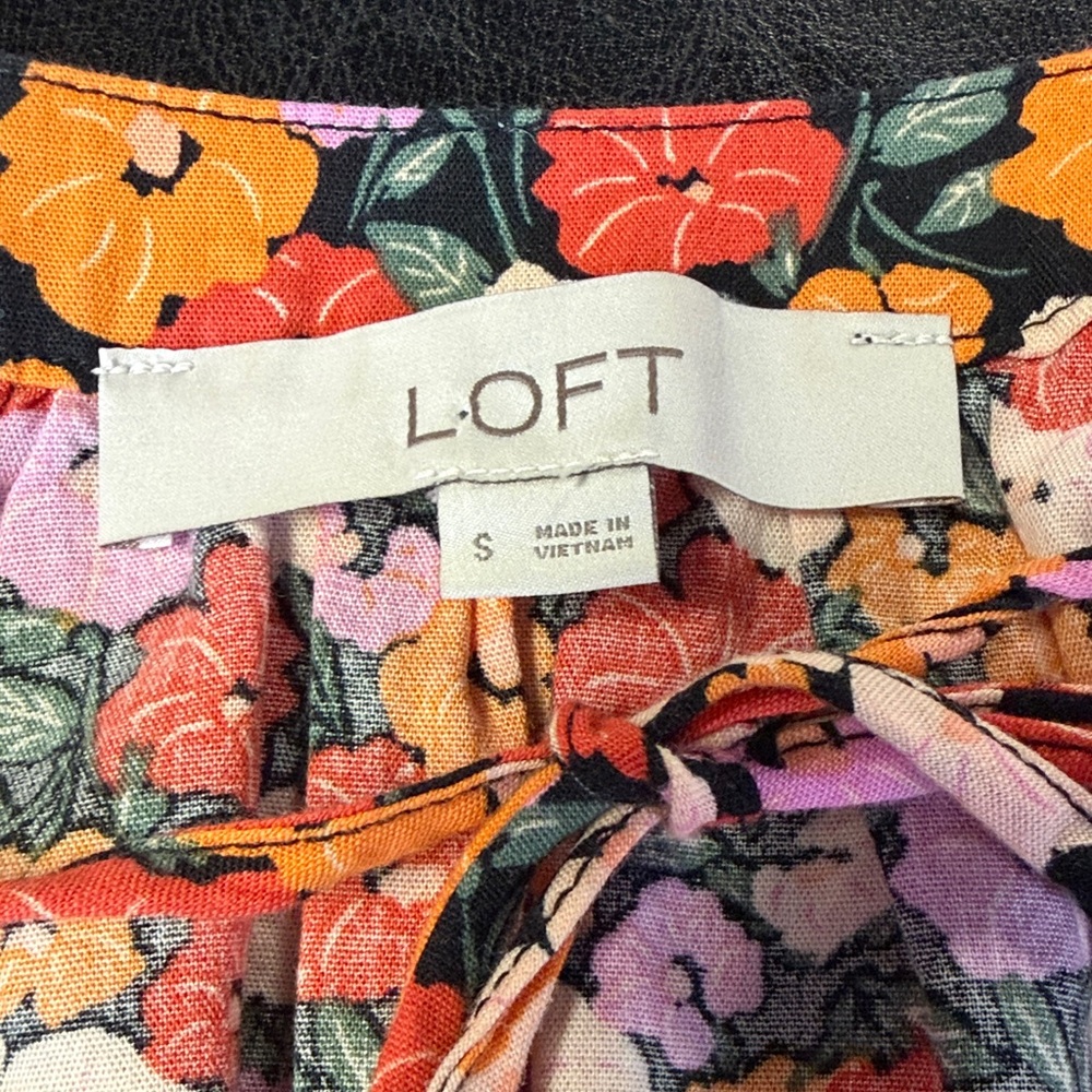 LOFT Multicolor Floral Blouse with Puff Sleeves - Picture 2 of 4